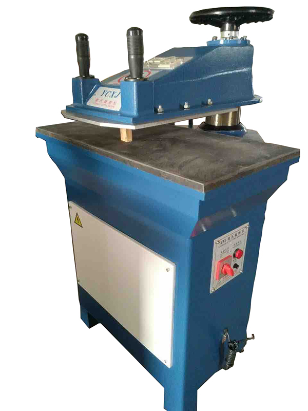 搖臂式裁斷機(jī)